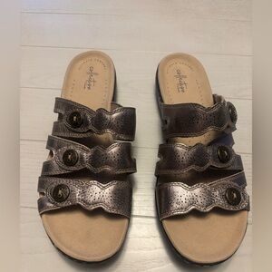 NEW WITHOUT BOX Clarks collection sandals size 12